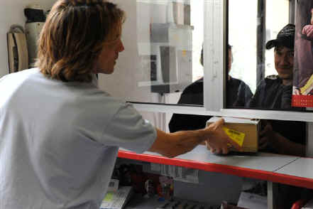 Buste e spedizioni urgenti a Milano
